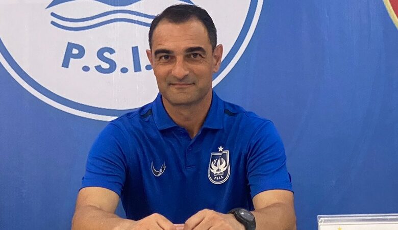 Pelatih PSIS Semarang, Gilbert Agius. (IJ01)