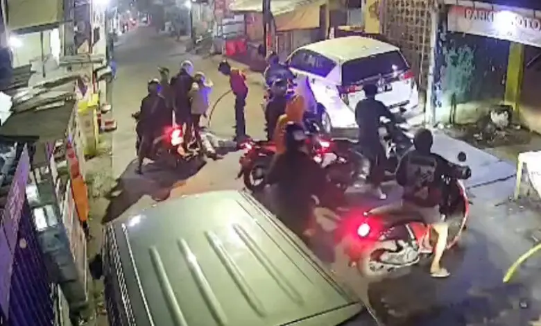 Tawuran Antar Gangster, Satu Orang Jadi Korban Tawuran Antar Gangster, Satu Orang Jadi Korban