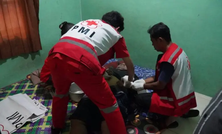 Mulut Keluar Busa, Seorang Pria Ditemukan Tewas di Kos Salatiga Mulut Keluar Busa, Seorang Pria Ditemukan Tewas di Kos Salatiga