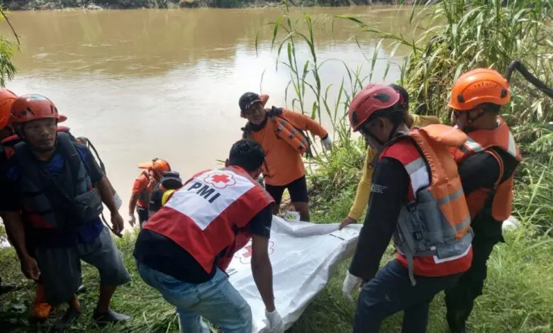 Hilang Dua Hari, Seorang Laki-laki Ditemukan Tewas di Sungai Hilang Dua Hari, Seorang Laki-laki Ditemukan Tewas di Sungai