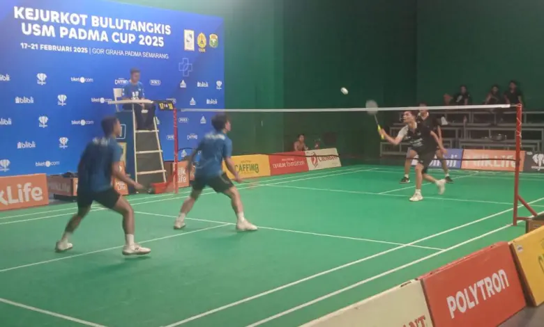 Tumbangkan Unggulan Satu, Fajri/Reno Tembus Semifinal USM-Padma Cup 2025 Tumbangkan Unggulan Satu, Fajri/Reno Tembus Semifinal USM-Padma Cup 2025