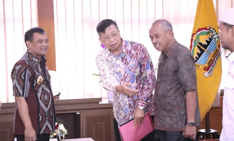 Investasi Senilai Rp6 Triliun Masuk Jateng, Bakal Serap Ribuan Tenaga Kerja Investasi Senilai Rp6 Triliun Masuk Jateng, Bakal Serap Ribuan Tenaga Kerja