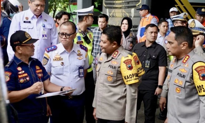 Untuk Kelancaran Arus Mudik, Polrestabes Semarang Operasikan 11 Posko Untuk Kelancaran Arus Mudik, Polrestabes Semarang Operasikan 11 Posko
