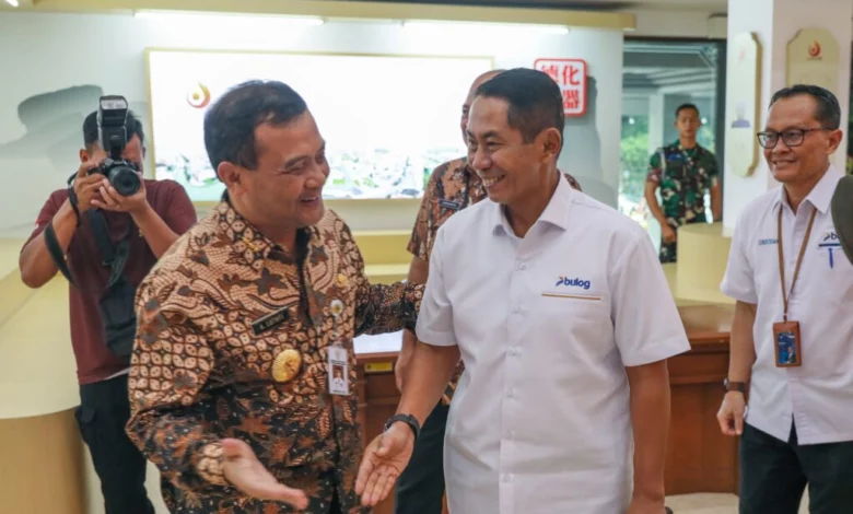Pemprov Jateng Dukung Penuh Bulog Serap Gabah dan Beras Petani Pemprov Jateng Dukung Penuh Bulog Serap Gabah dan Beras Petani