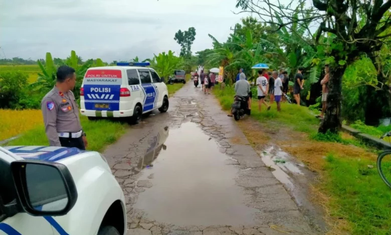Terperosok Jalan Rusak, Pasutri Meninggal Dunia Terperosok Jalan Rusak, Pasutri Meninggal Dunia