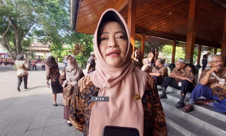 Disnaker Solo Tangani 10 Aduan THR Disnaker Solo Tangani 10 Aduan THR