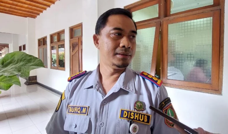 Pemkot Solo Siapkan Tiga Bus Mudik Pemkot Solo Siapkan Tiga Bus Mudik