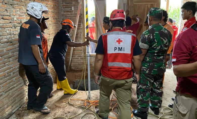 Bersihkan Sumur Menantu, Parmin Jatuh ke Sumur Hingga Meninggal Dunia Bersihkan Sumur Menantu, Parmin Jatuh ke Sumur Hingga Meninggal Dunia