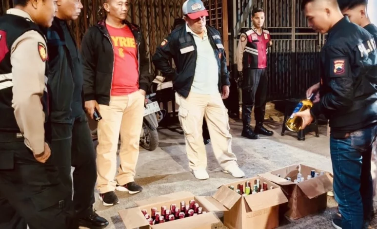 Polrestabes Semarang Sita Miras Ilegal dalam Operasi Pekat Polrestabes Semarang Sita Miras Ilegal dalam Operasi Pekat
