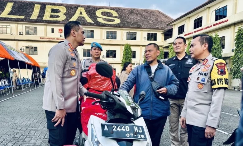 Tiba di Semarang, Puluhan Pemudik Motor Nikmati Fasilitas Valet Ride Tiba di Semarang, Puluhan Pemudik Motor Nikmati Fasilitas Valet Ride