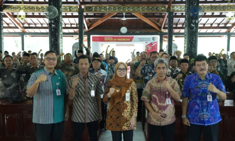 Bupati Demak Atensi Percepatan Pembangunan Desa Bupati Demak Atensi Percepatan Pembangunan Desa