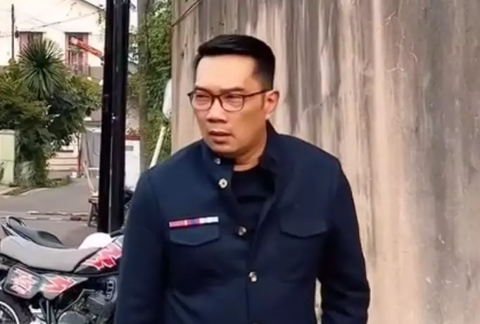 Bahlil Serahkan Nasib Ridwan Kamil ke KPK Bahlil Serahkan Nasib Ridwan Kamil ke KPK