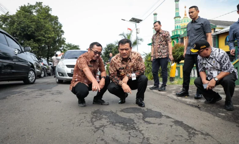 Cek Perbaikan Jalan, Gubernur Jateng Sebut Sudah Capai 88 Persen Cek Perbaikan Jalan, Gubernur Jateng Sebut Sudah Capai 88 Persen