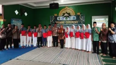 Bantuan Peralatan Sekolah Pelajar di Kecamatan Karanganyar
