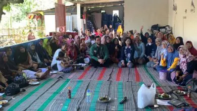 Tim PkM USM Beri Edukasi Pencegahan Jebakan Pinjol Ilegal