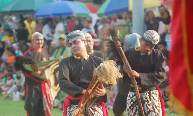 FOTO: Tradisi Apitan di Kelurahan Sampangan Semarang