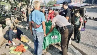 Pria Paruh Baya Ditemukan Tewas di Depan SPBU Kaligawe