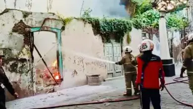 Akibat Puntung Rokok, Bangunan di Kota Lama Terbakar