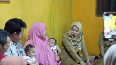 Bupati Demak Kunjungi Empat Bayi Kembar