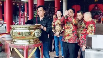 Yusril Ihza Kunjungi Klenteng Sam Poo Kong Saat Perayaan Imlek