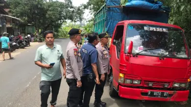 Ditemukan Supir Meninggal Di Dalam Truk