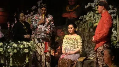 Pergelaran Tradisi Mitoni di Kudus Sarat Budaya Jawa
