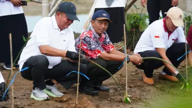 Pemkab Demak Gelar Aksi Bersih Sungai dan Tanam Mangrove