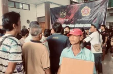 Alumni Akpol 2010 dan Karang Taruna Bhaskara Bagi Sembako