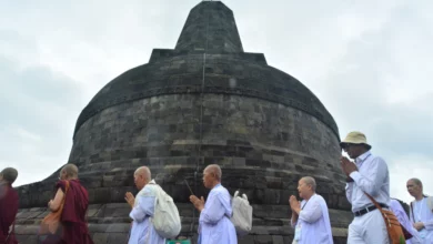 FOTO: Biksuni dari Mancanegara Peringati Hari Perempuan Internasional di Candi Borobudur