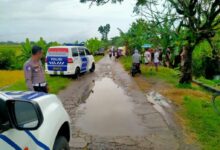 Terperosok Jalan Rusak, Pasutri Meninggal Dunia