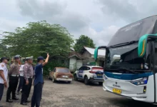 Amankan Perjalanan Mudik, Aparat Gabungan Cek Kelayakan Bus Mudik di Jepara