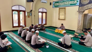 Polres Sragen Isi Ramadan dengan Tadarus dan Latihan Hadroh