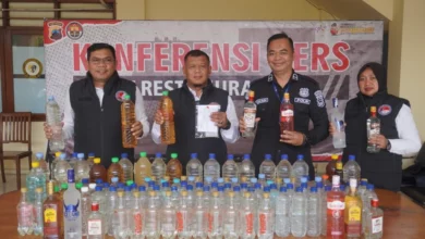 Puluhan Botol Miras dan Pengguna Ganja Diamankan Polresta Solo