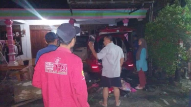 ODGJ di Sragen Ngamuk, Rusak dan Bakar Mobil Warga