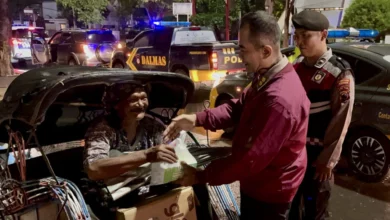 Polrestabes Semarang Gelar Patroli Berbagi Sahur