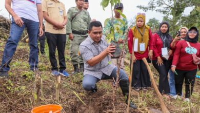 Gus Yasin Tanam 1.000 Pohon di Waduk Logung: Rawat Alam, Rawat Kehidupan