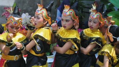FOTO: Pertunjukan Tari 12 jam di Semarang
