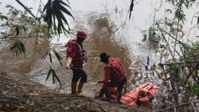 Jenazah Tanpa Identitas Ditemukan Mengapung di Sungai Bengawan Solo